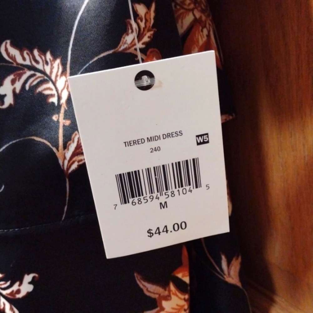 Flower Pattern Flowy Dress - Picture 4 of 5